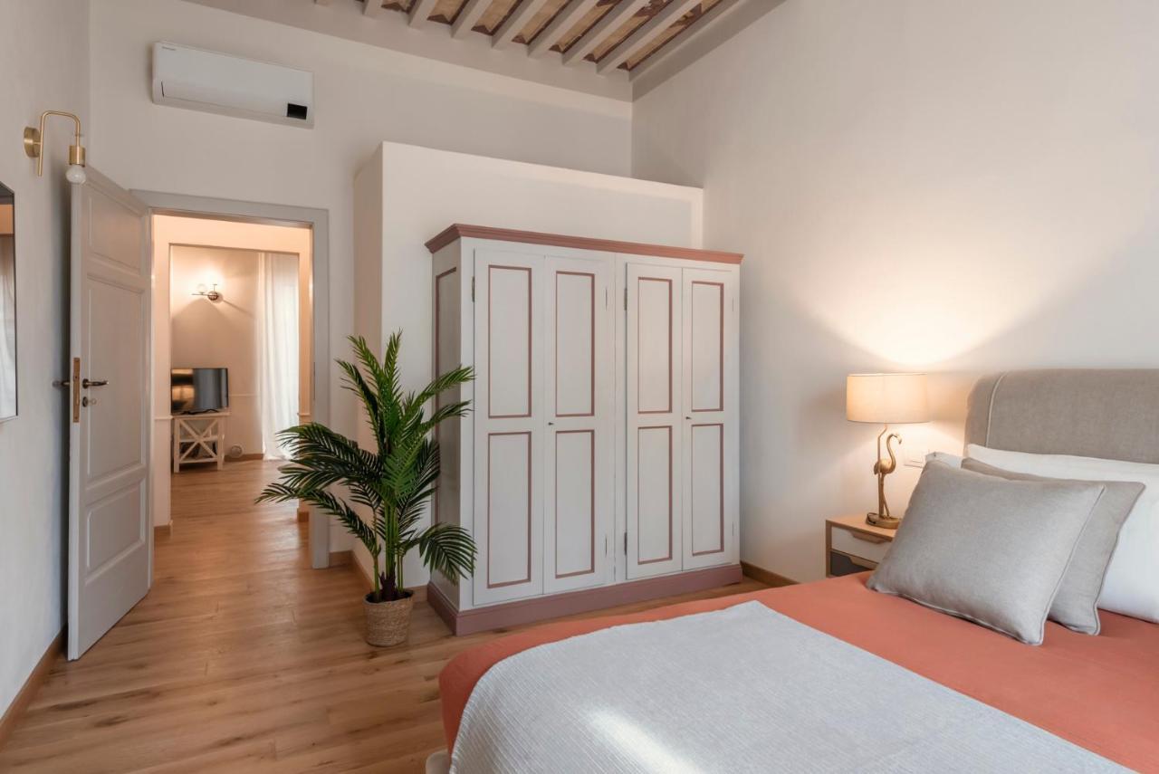 Apartamento Palazzo Degli Archi San Vincenzo Exterior foto