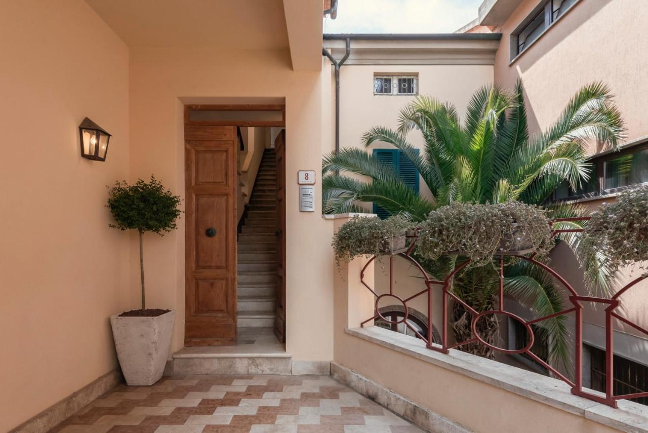 Apartamento Palazzo Degli Archi San Vincenzo Exterior foto