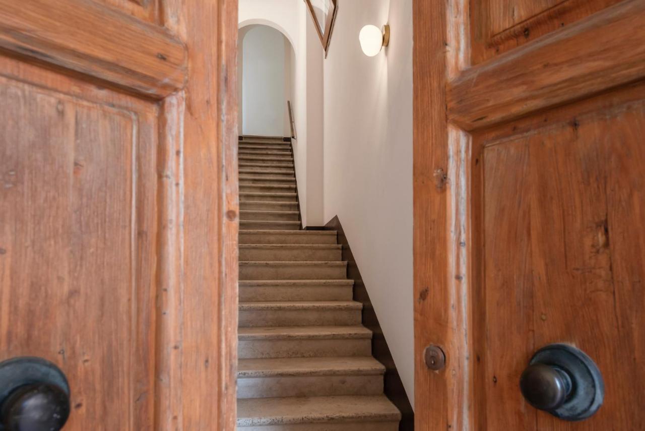 Apartamento Palazzo Degli Archi San Vincenzo Exterior foto