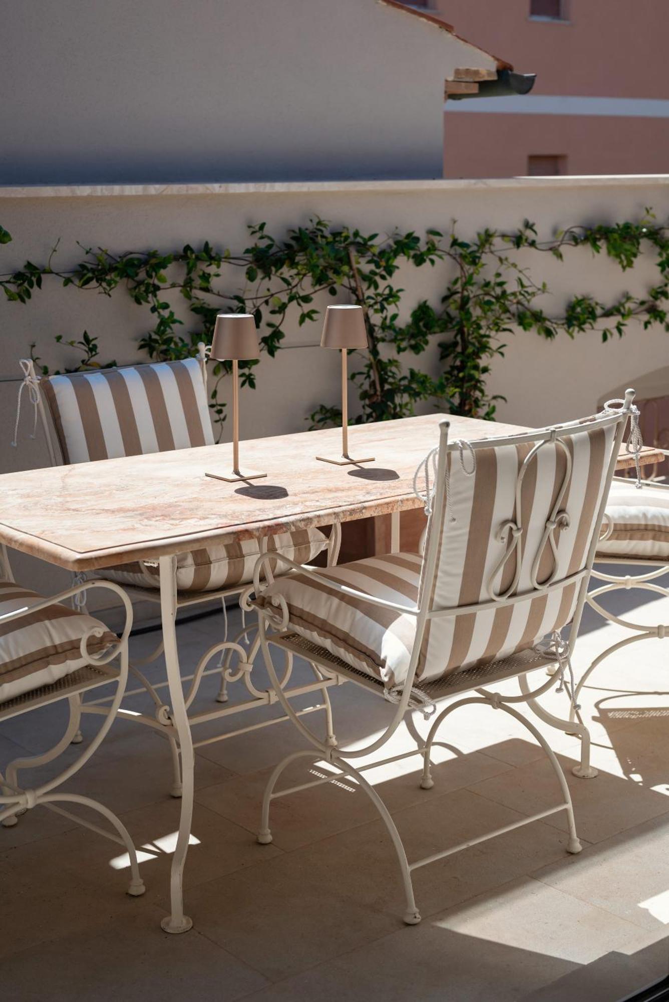 Apartamento Palazzo Degli Archi San Vincenzo Exterior foto