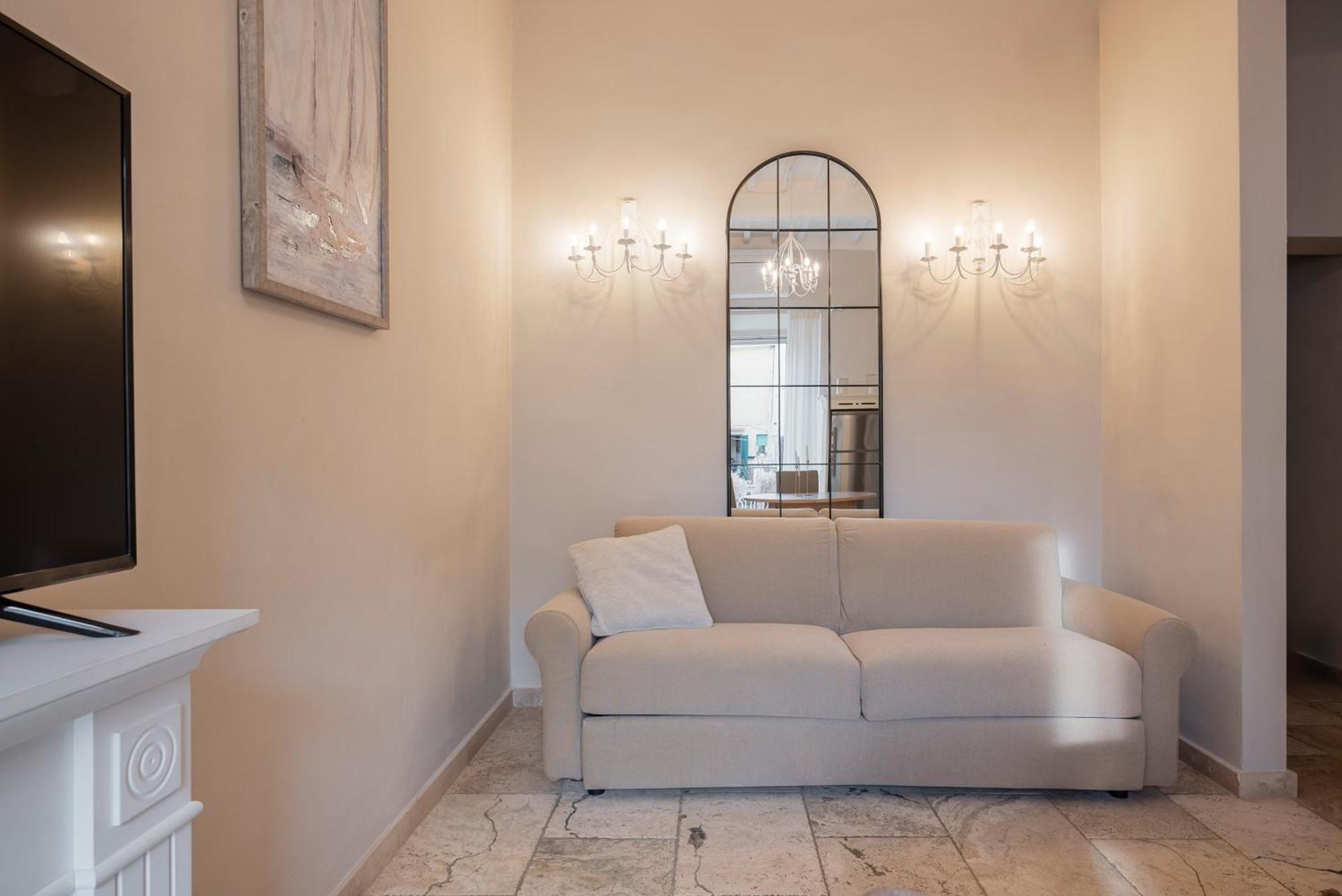 Apartamento Palazzo Degli Archi San Vincenzo Exterior foto