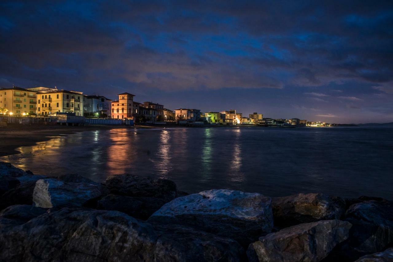 Apartamento Palazzo Degli Archi San Vincenzo Exterior foto